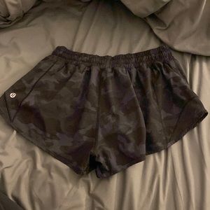 lululemon hotty hot shorts